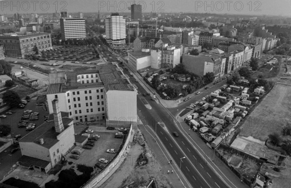Germany, Berlin, 17.10.1991, Stresemannstraße, seen from Jumping, Crane: View to Askanischer Platz