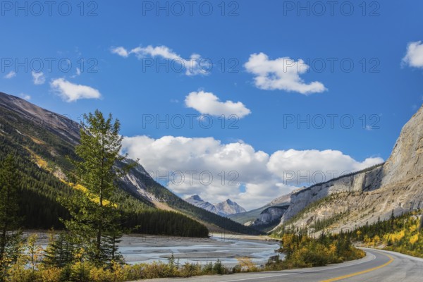 The Bow River Canyon in September. Canadian Rockies, Great Banff. Excellent highway and surrounded
