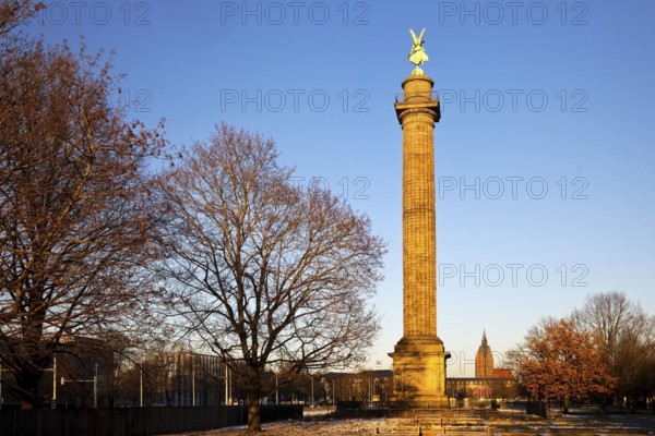 Waterloo Column with Victoria, Victory Column commemorating the Battle of Waterloo, with Market