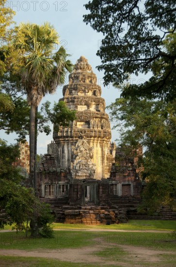 The complex at Phimai dates originally from the reign of Surayavarman II (r. 1113 - 1150), during