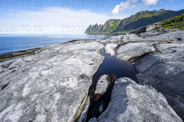 Tidal pools, rocky coast of Tungeneset, Devil's Teeth, Devil's Teeth, Okshornan, Ersfjorden, Senja