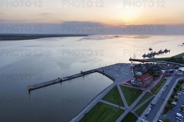 View from above of Seebäderkaje, Weser estuary and harbour worlds, dusk, Bremerhaven, Bremen,