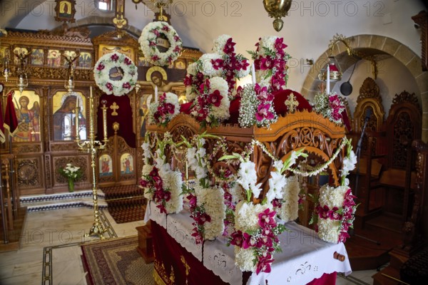 Epitaphios, Church of Agios Ioannis Prodromos, Detailed decorated altar in an orthodox church with