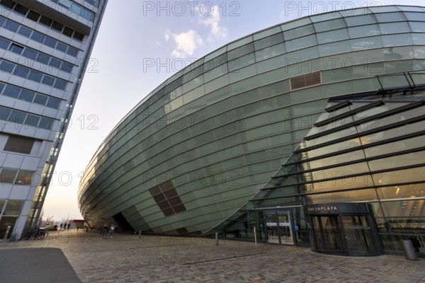 Klimahaus, scientific exhibition centre, entrance to the Havenplaza, Havenwelten, Bremerhaven,
