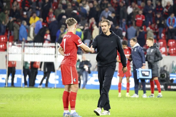 Only 0:0 draw: Head coach / coach Julian Schuster's (SC Freiburg) face as he walks to Noah