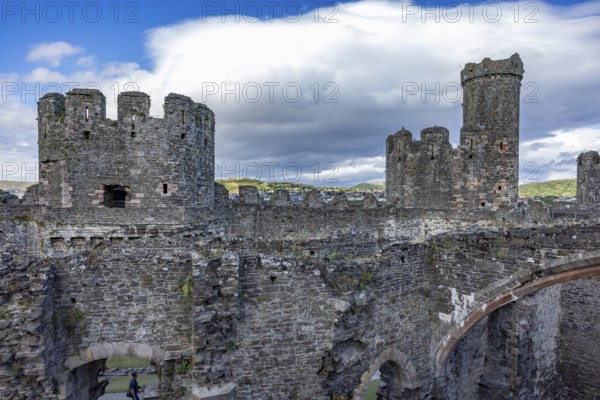 Conwy Castle, historic castle ruins, castle wall with arches and towers, Conwy, Wales, Great