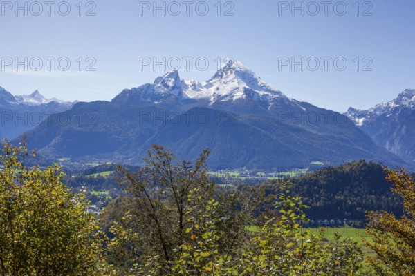 Berchtesgaden and Watzmann in autumn, view from the Marxenhöhe, Berchtesgarden Alps, Berchtesgaden,