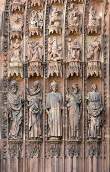 Strasbourg Cathedral, Cathédrale Notre-Dame de Strasbourg, centre west portal, wall figures: