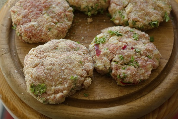 Preparation of meatballs, meatballs, meatballs, meatballs, meatballs, meatballs, burgers, food,