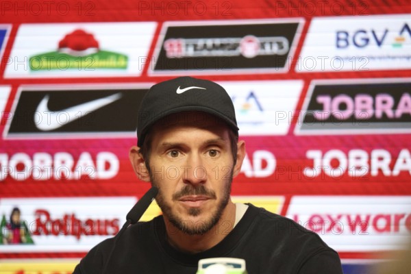 Head coach / coach Julian Schuster (SC Freiburg) at the press conference, PK after the match of the