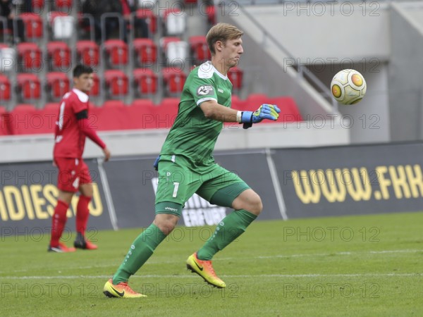 German soccer goalkeeper Philipp Klewin FC Rot-Weiß Erfurt DFB 3rd league season 2016-17, German