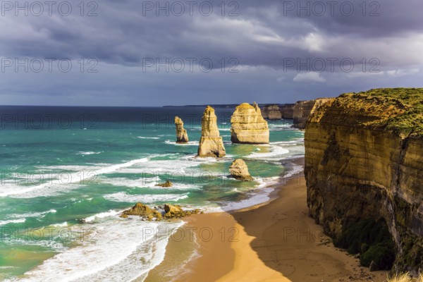 Magnificent morning light on the Pacific coast near Melbourne. Famous rocks Twelve Apostles in