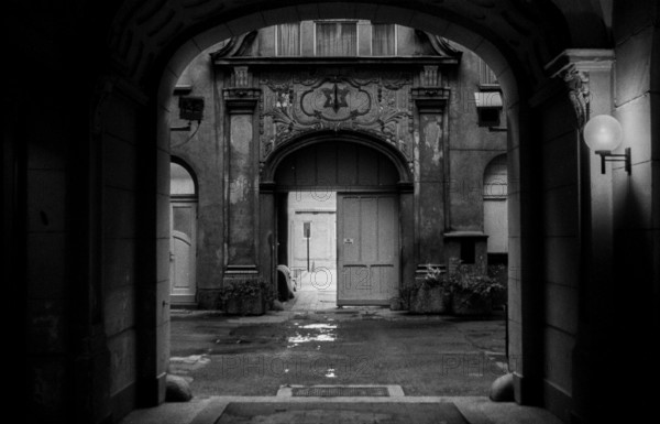 Germany, Berlin, 30 October 1990, Entrance to the Orthodox Jewish Community Adass Yisroel in