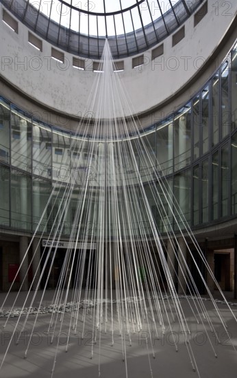 Schirn-Kunsthalle, Rotunda 1983-1986 built by the architects BJSS with installation MORNING BEAMS /