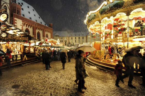 Christmas market, carousel and Alte Nikolaikirche am Römer, Römerberg, Old Town, Frankfurt am Main,