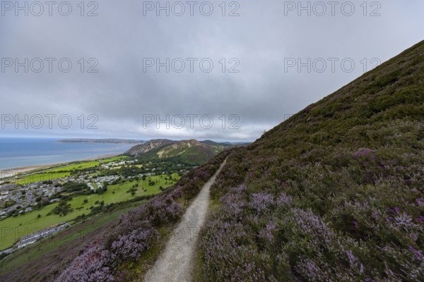 Jubilee circular walk in the mountains by the sea with views of Penmanmwar on the edge of Snowdonia