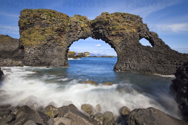 Stone arch Gatklettur, near Arnarstapi, Snäfellsnes peninsula, Snäfellsnes, Snäfell bear, rock