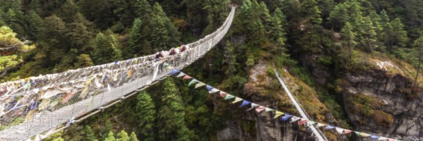 Suspention bridge on the Everest Base Camp Trek, Himalaya mountains, Sagarmatha National Park,