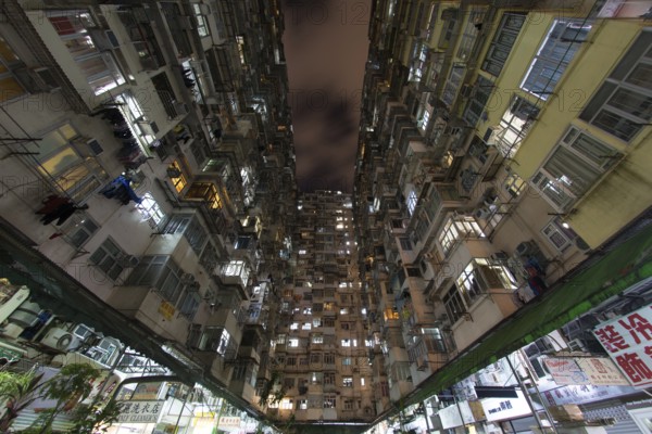 Hong Kong apartment high-rise apartment (Quarry Bay). Shooting Location: Hong Kong Special