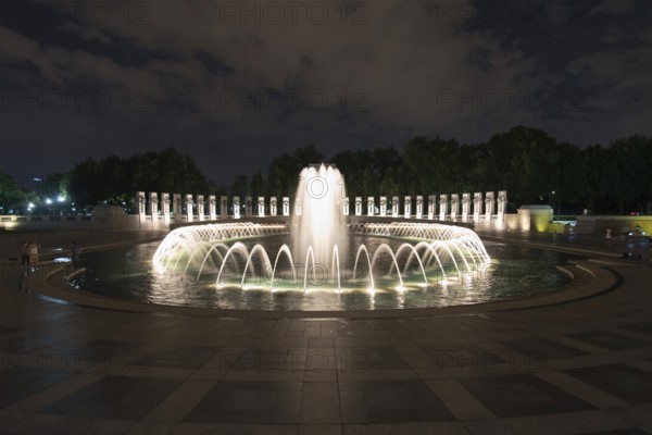 WASHINGTON, USA, AUGUST 12, 2022, Fountain at World War II memorial at night in Washington, USA,