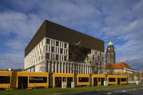 The Stadtforum will be built on Ferdinandplatz by 2025. The two divisions of Urban Development,