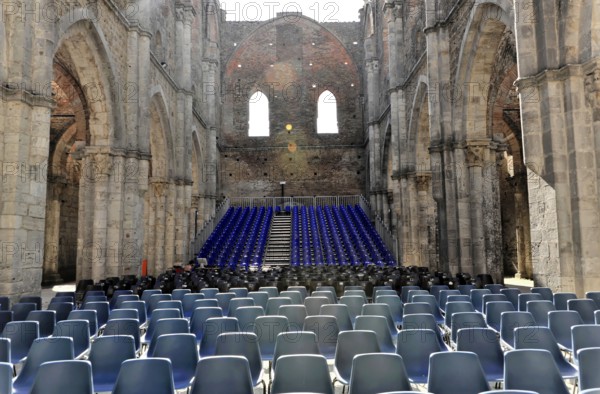 Church ruins of the Cistercian Abbey of San Galgano, Abbazia San Galgano, Gothic, Chiusdino,