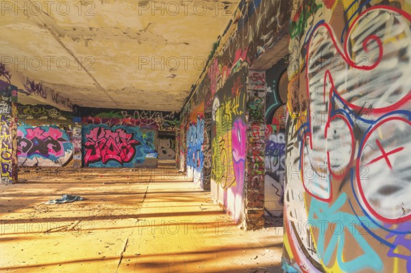 Abandoned building with graffiti walls and crumbling plaster, Dortmund-Hafen railway depot, Lost