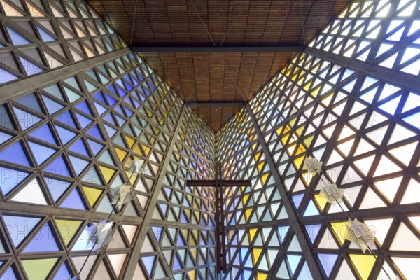 Completed in 1965 according to plans by the Kiel architects Hermann Weidling and Erhart Kettner,
