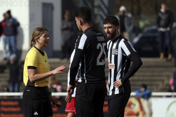 FIFA referee Karoline Wacker (Backnang) warned Fabio Liserra (FC 08 Villingen) to slow down in