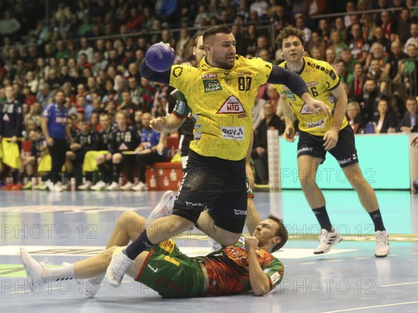 Felix Claar (SCM) and Jannik Kohlbacher (RNL) DHB Cup season 2023-24 quarter-final SC Magdeburg,
