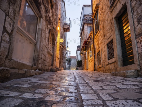 Morning atmosphere, narrow alley in the old town centre, town of Hvar, island of Hvar, Dalmatia,