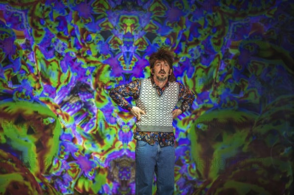 Operation Mindfuck, A wild ride through filter bubbles, conspiracy theories and unbelievable