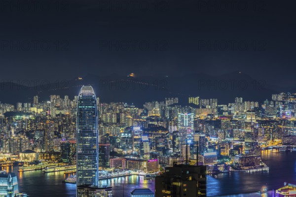 Hong Kong night view seen from Victoria Peak. Shooting Location: Hong Kong Special Administrative
