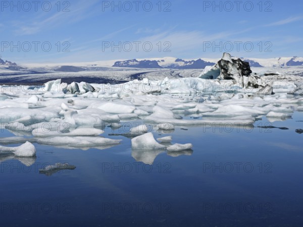 The glacial lake Jökulsárlón in Iceland
