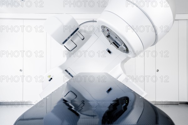 Cancer therapy, advanced medical linear accelerator in therapeutic oncology for the treatment of