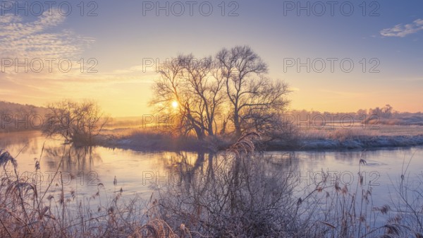 View of the river Leine at sunset, winter, snow, ice, frost, cold, season, cosy, panorama,
