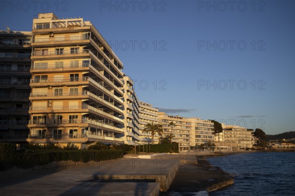 View of hotels, apartment hotels, Santa Ponça, Calvià, evening mood, sunset, Majorca, Balearic