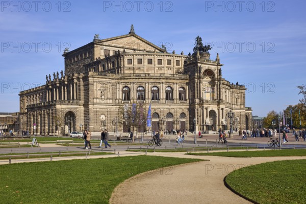 Semperoper, Opera House of the Dresden State Opera, architectural style Neo-Renaissance, garden