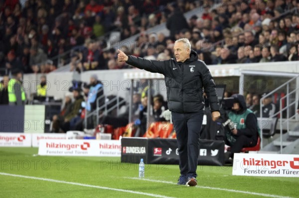 Thumbs up: Coach Christian Streich (Freiburg) saw a very good performance from his team in the 1st