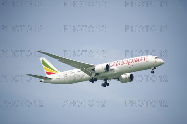 30.07.2023, Singapore, Republic of Singapore, Asia, A Boeing 787-9 Dreamliner passenger aircraft of