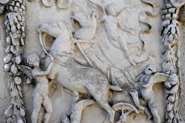 Relief on the sacred altar of Romulus and Remus, Sacello dell' Ara di Romolo e Remo, angel,