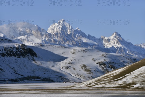 Grand Teton... Jackson Hole (Greater Yellowstone Area, North America), view over the National Elk