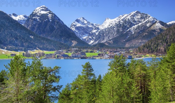 View across the lake to Pertisau and the Karwendel mountains, municipality of Eben, Achensee,