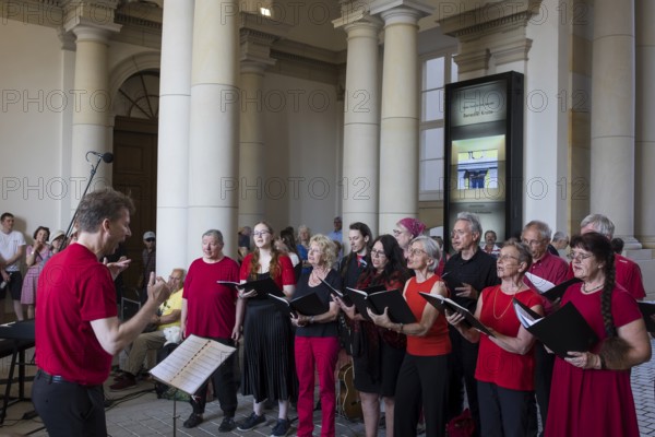 Hans-Beimler-Chor at the Humboldt Forum as part of the Fête de la Musique. The music event, which