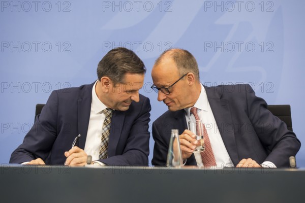 Olaf Lies (SPD, Minister President of Lower Saxony) and Federal Chancellor Merz (CDU, Federal
