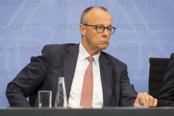 Federal Chancellor Merz (CDU, Federal Chancellor) during a press conference after the consultation