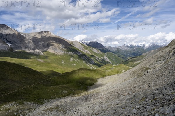 View of mountain valley near the Glorerhütte, Wiener Höhenweg, Schober Group, Hohe Tauern National