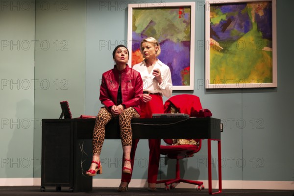 Julia Grimpe - Claudia, Miriam Kohler - Steffi, murder colleagues, photo rehearsal on 16.06.2025 at