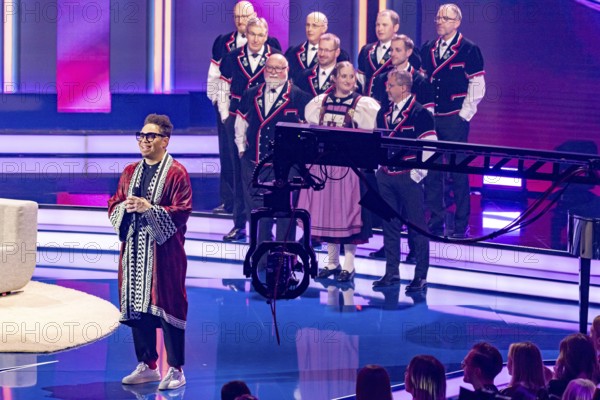 Marc Sway with the song Colorblind at the Beatrice Egli Show in Studio Berlin Adlershof on 08.04