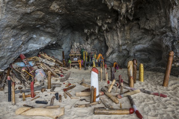 Princess Cave, Phra Nang Cave Shrine, Ao Phra Nang Beach, Railay Beach, Ao Nang, Krabi, Thailand,